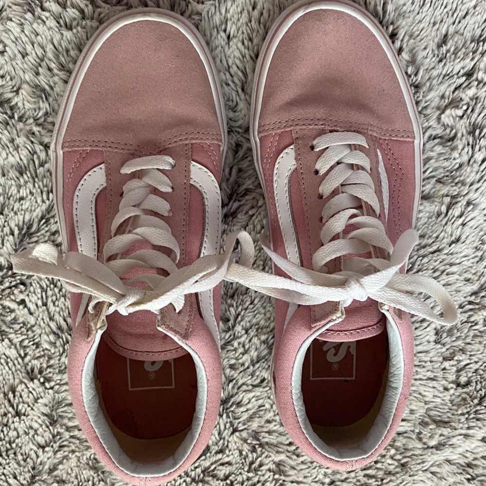 Women’s pink vans ward sneakers